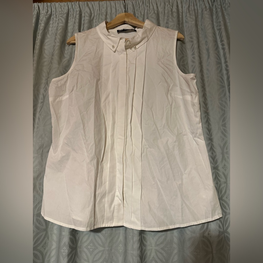 Karl Lagerfeld Paris Women’s XL Pleated Sleeveless Shirt Shell Pearl Buttons NEW